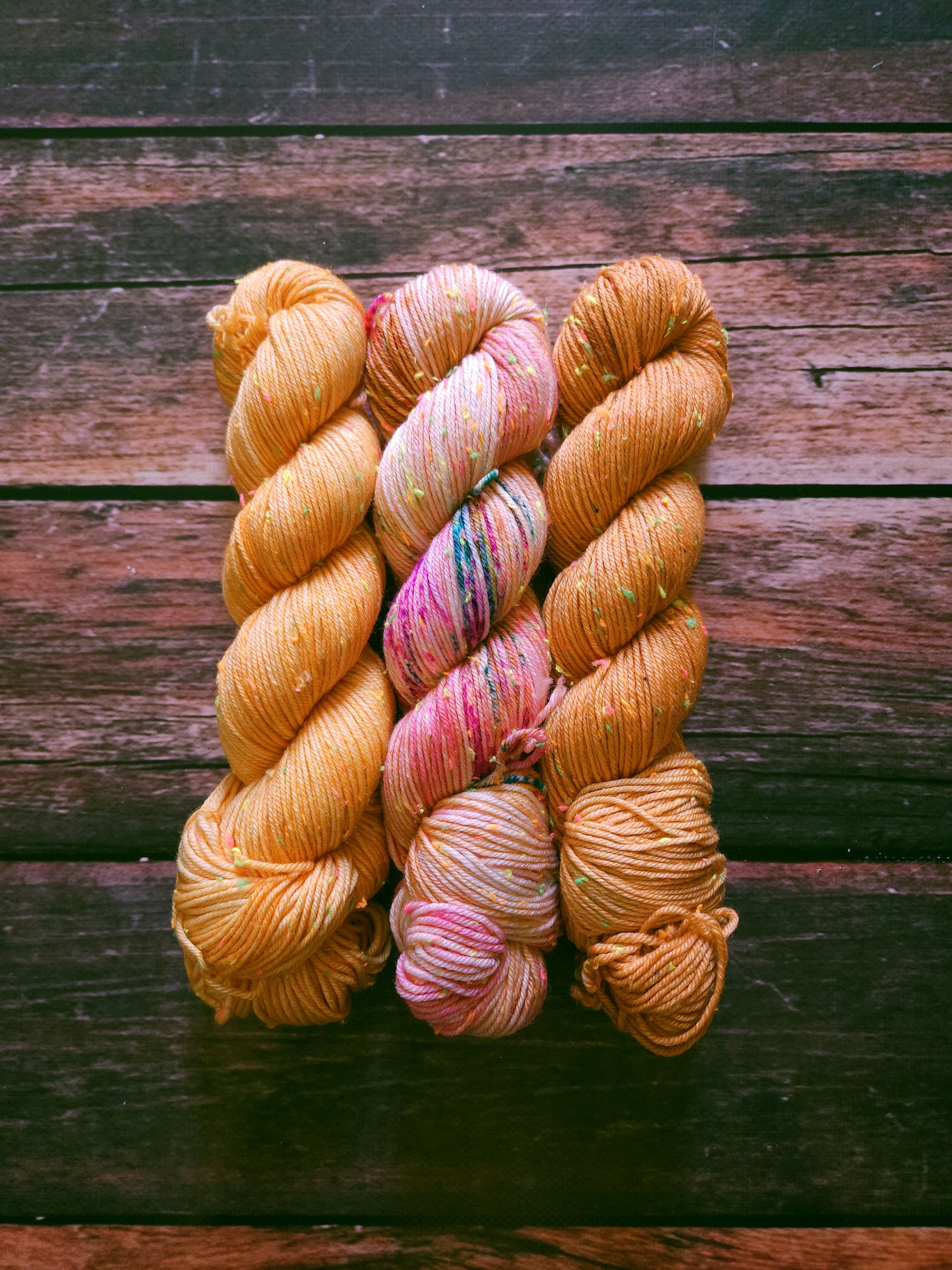 Neon DK  Tweed - Lot 1