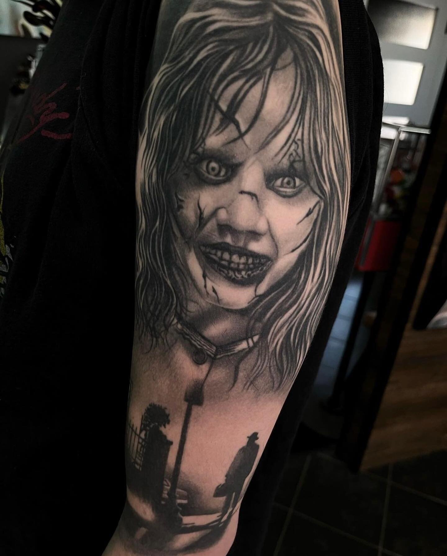 Love this horror theme sleeve by Carlos! 🤩