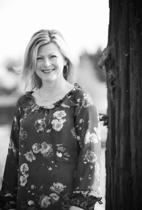 Shannon Moses - (Owner) Voice / Piano / Musikgarten Shannon’s diverse musical background includes countless performances, and she has been instructing and coaching voice and piano students privately, in workshops, and in ensembles now for nearly 25 years. Highly in demand as a vocal coach and piano instructor, her thriving Westside LA Studio began in 2002 and has since had a broad range of children, teenagers, adults, and professional clientele. She received her Vocal Performance and Pedagogy degree at the University of Texas, and she studied Voice and Piano extensively at the Baylor University School of Music. Shannon is an active full member of the National Association of Teachers of Singing (NATS), and in 2017 Expertise® named Shannon one of the top 18 Voice Teachers in Los Angeles (of 799 Voice Teachers serving Los Angeles).