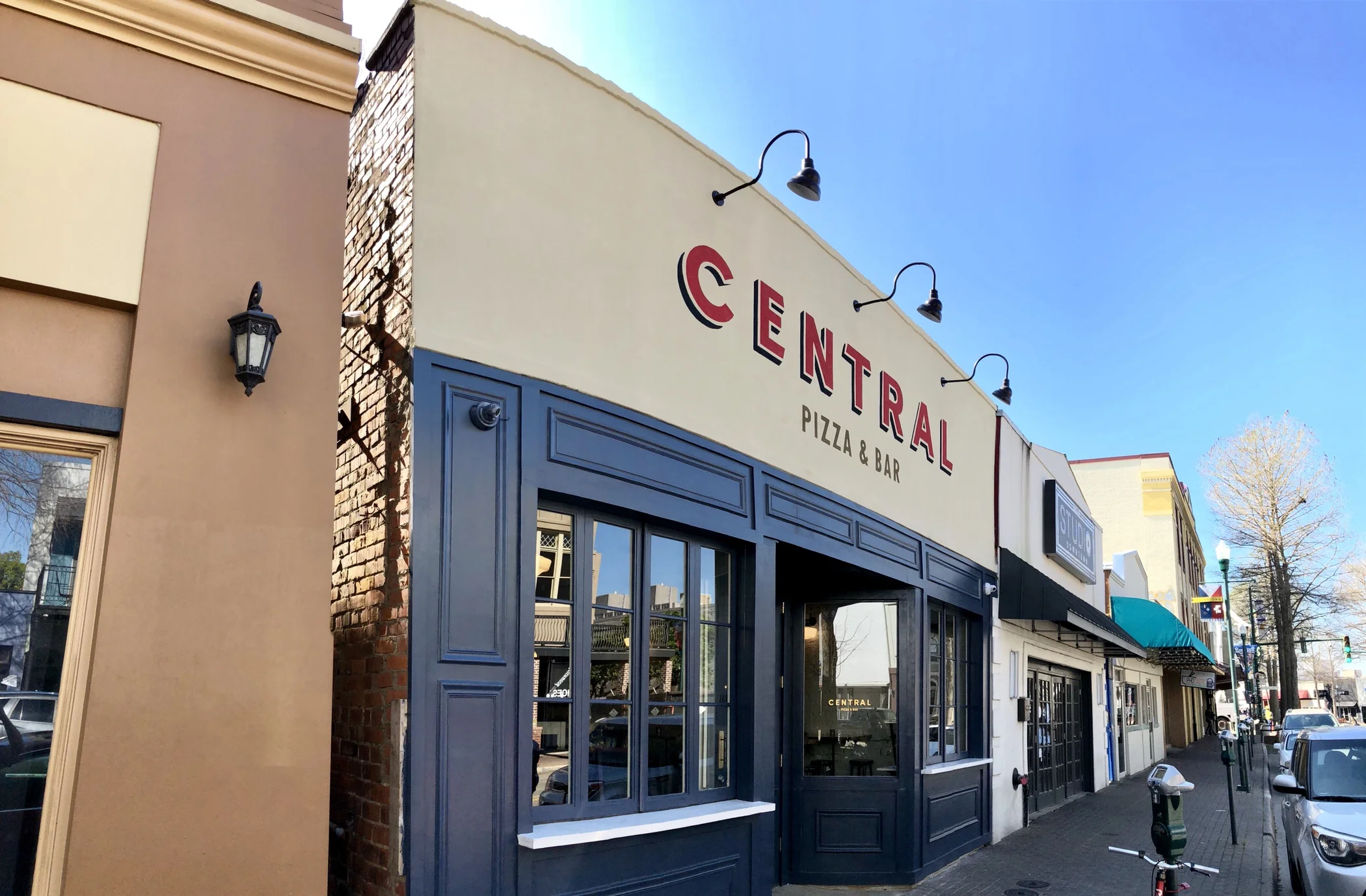 Central Pizza & Bar