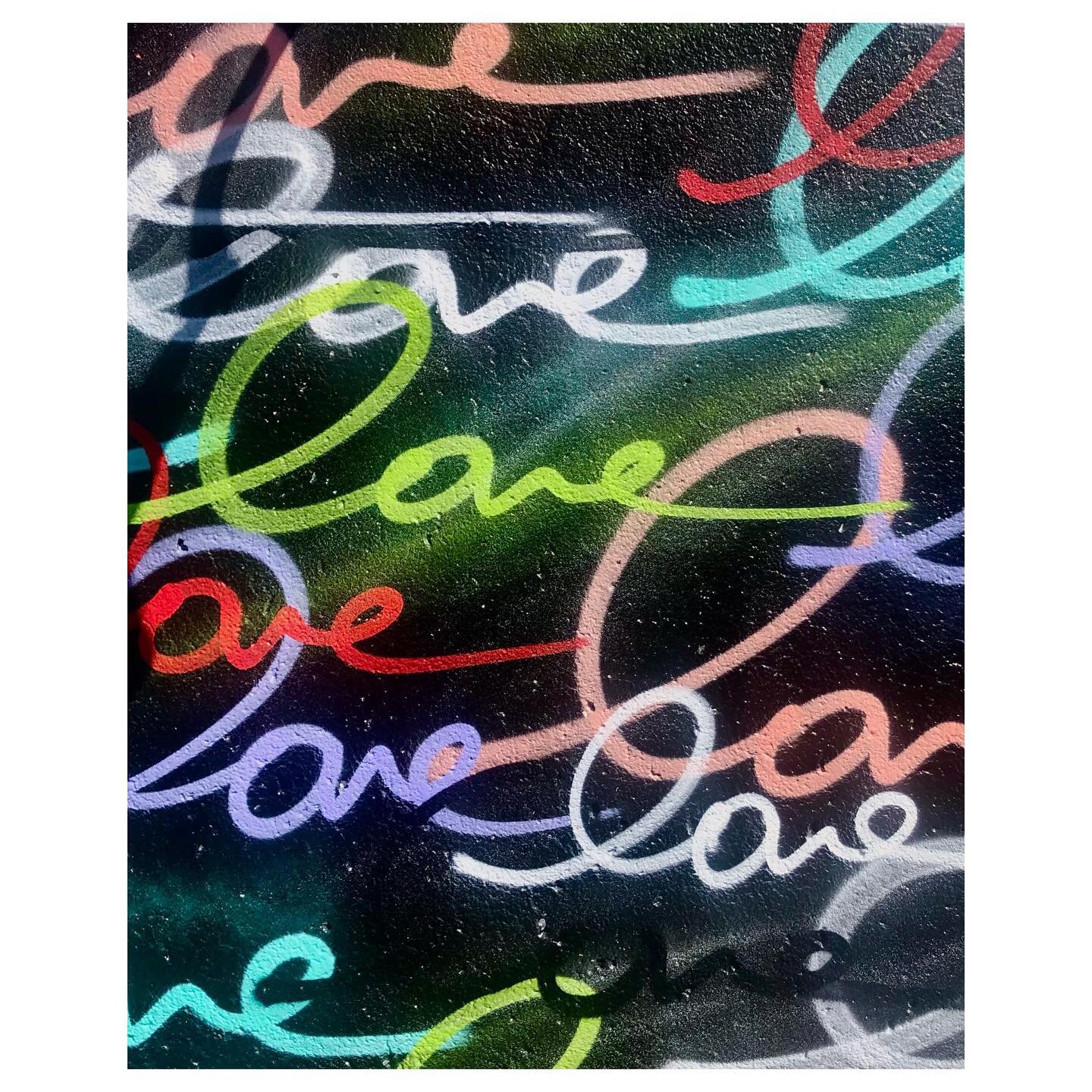 Spread Love, It&rsquo;s the Brooklyn Way!

#happyvalentinesday #peace #love #joy #illustration #music #art #culture #grafitti #foundart #urbanart #style #neighbor #community #BedStuy #ClintonHill #Brooklyn #NYC #portraitphitography #streetphotography