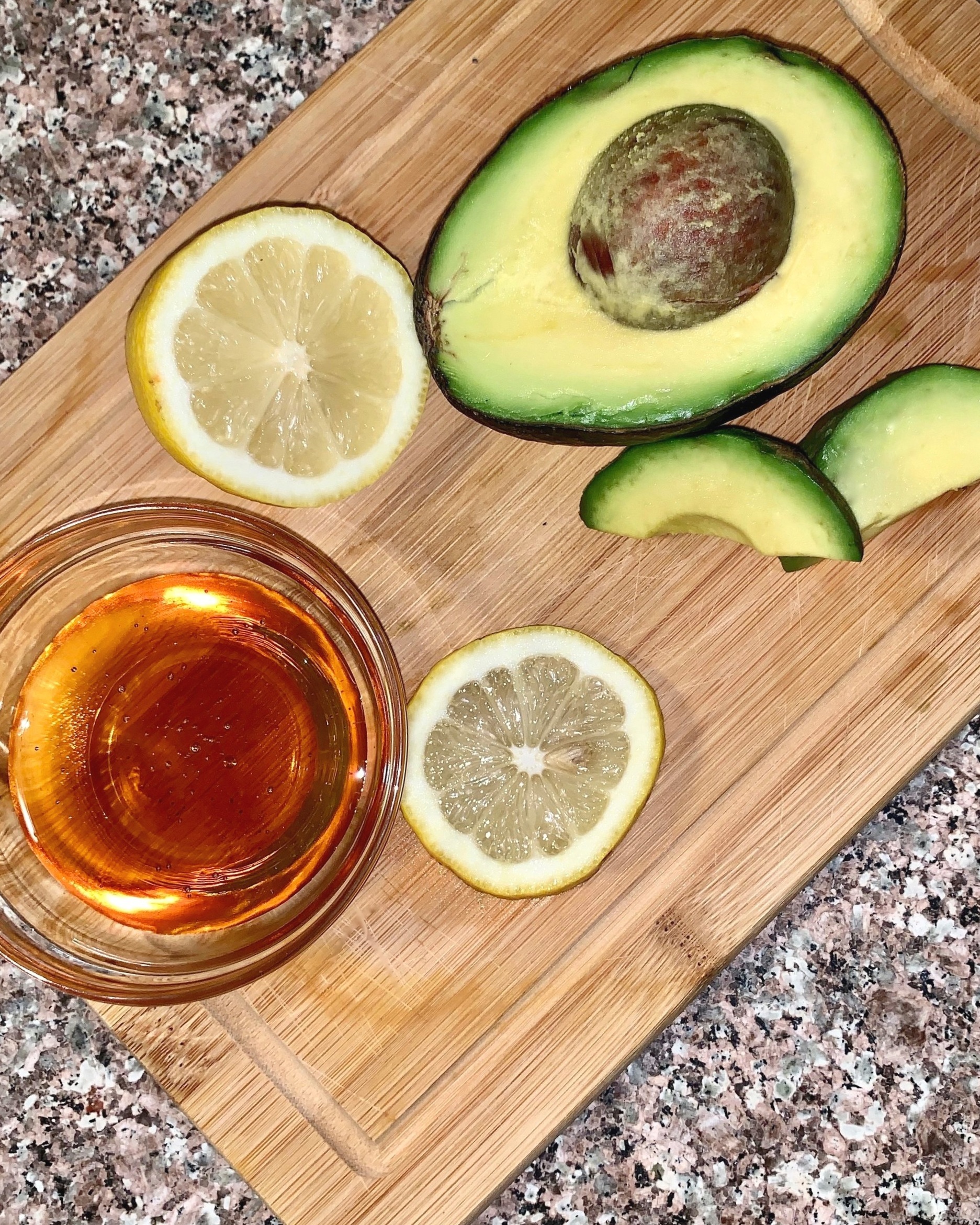 Diy Face Mask For Dry Skin Avocado Lemon And Honey