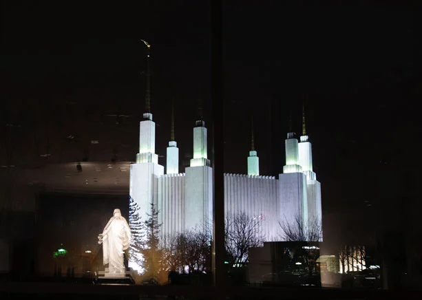 dctemple_visitors_center_.jpg