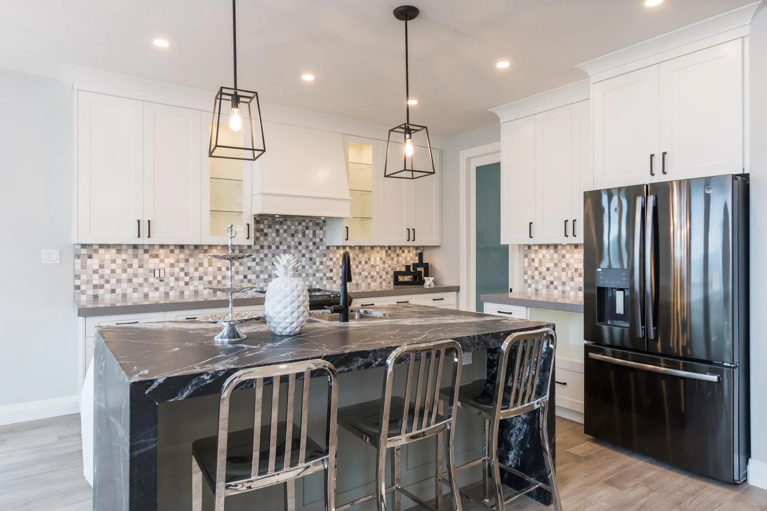 1061 Trailsway Avenue London-large-010-022-1061 Trailsway Avenue-1500x1000-72dpi.jpg