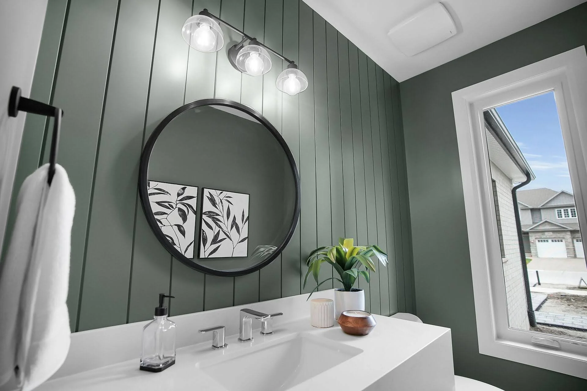 virtual-tour-356032-128.jpg