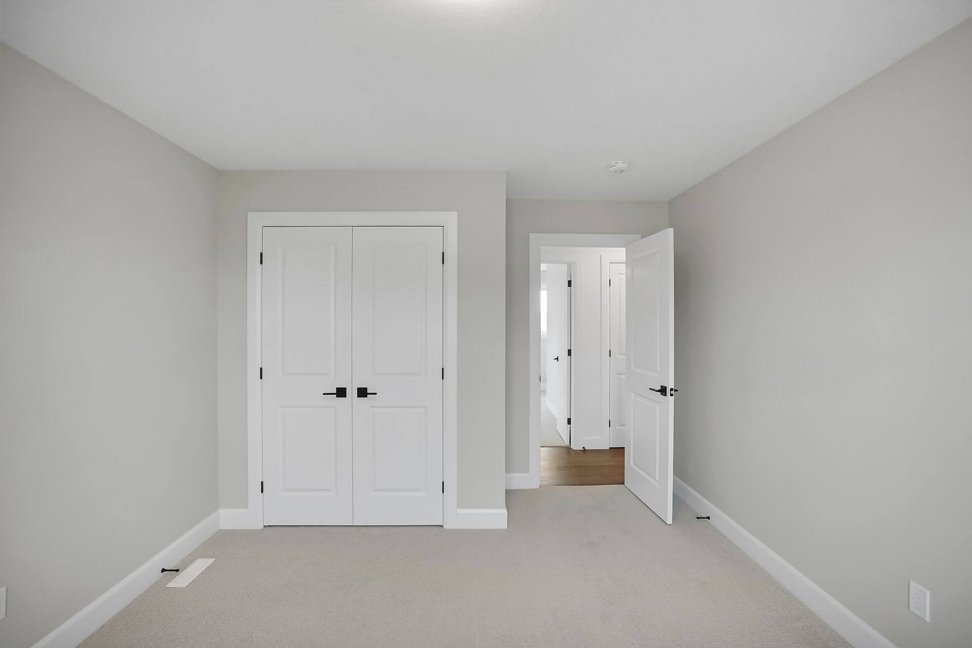 virtual-tour-356032-150.jpg
