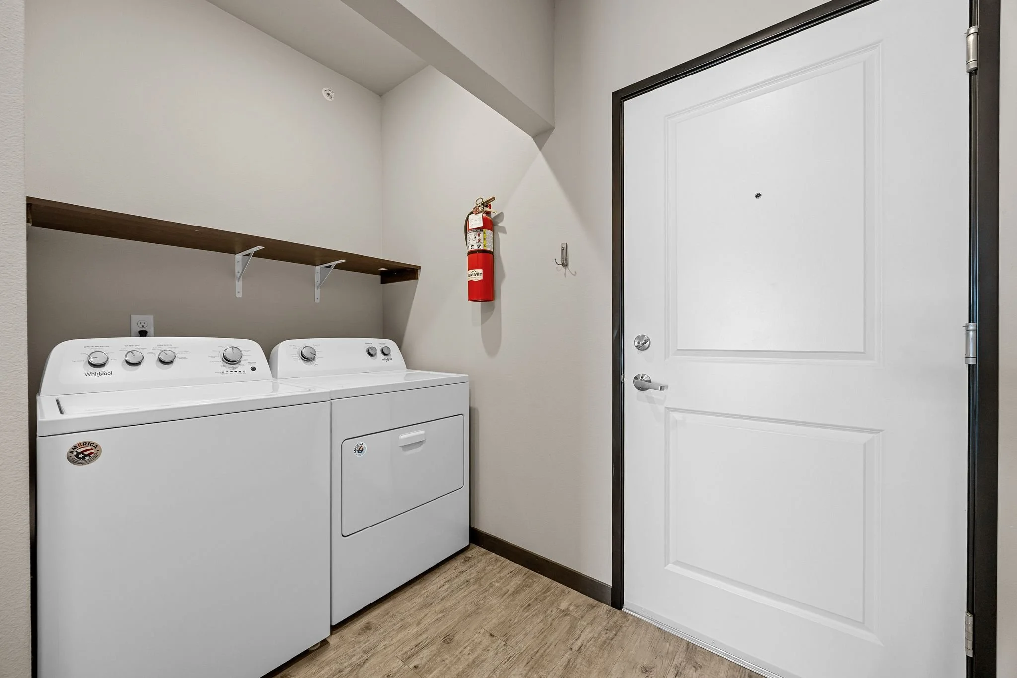 23_950_Commercial_St (22 of 33).jpg