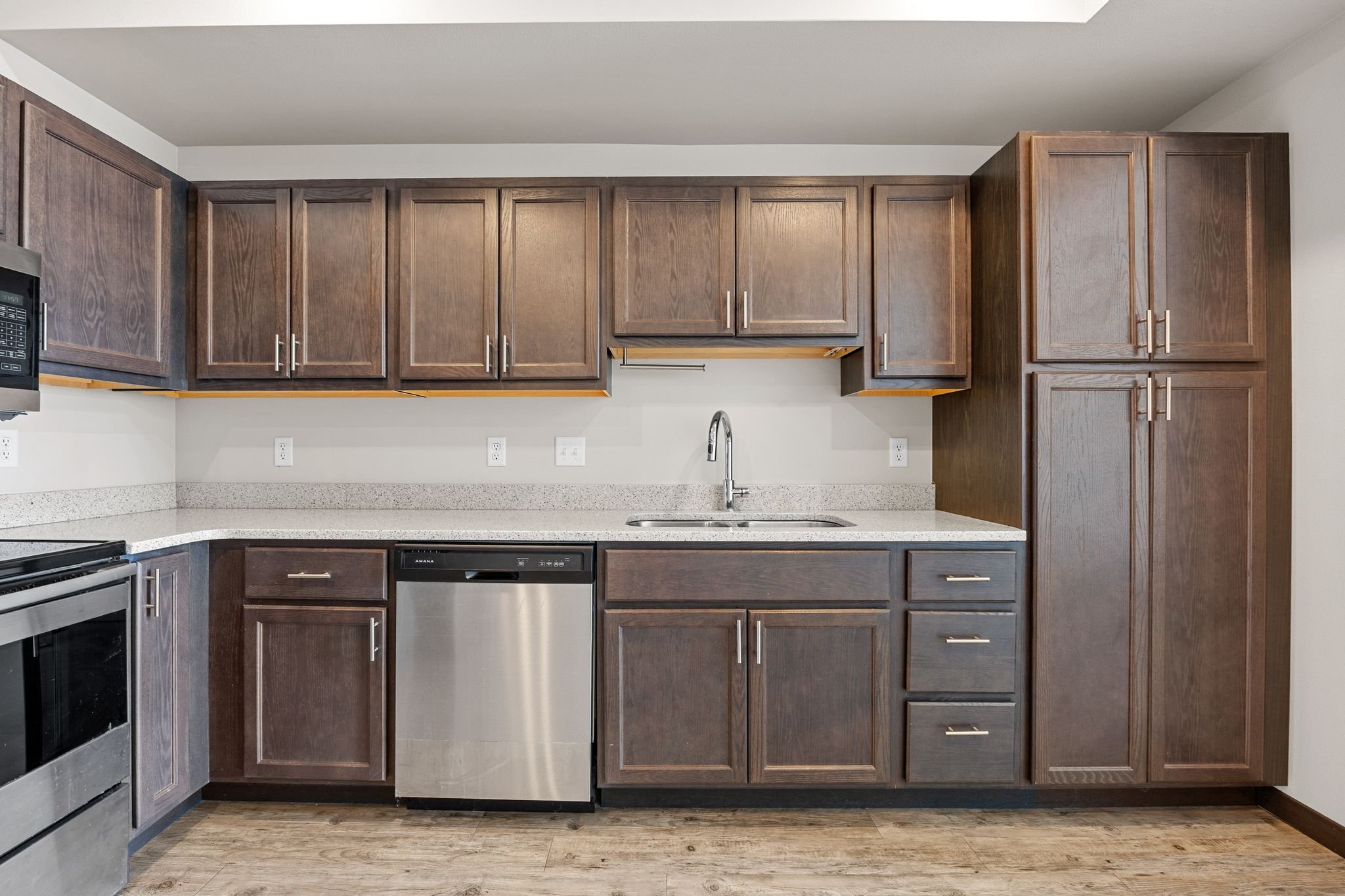 11_950_Commercial_St (10 of 33).jpg