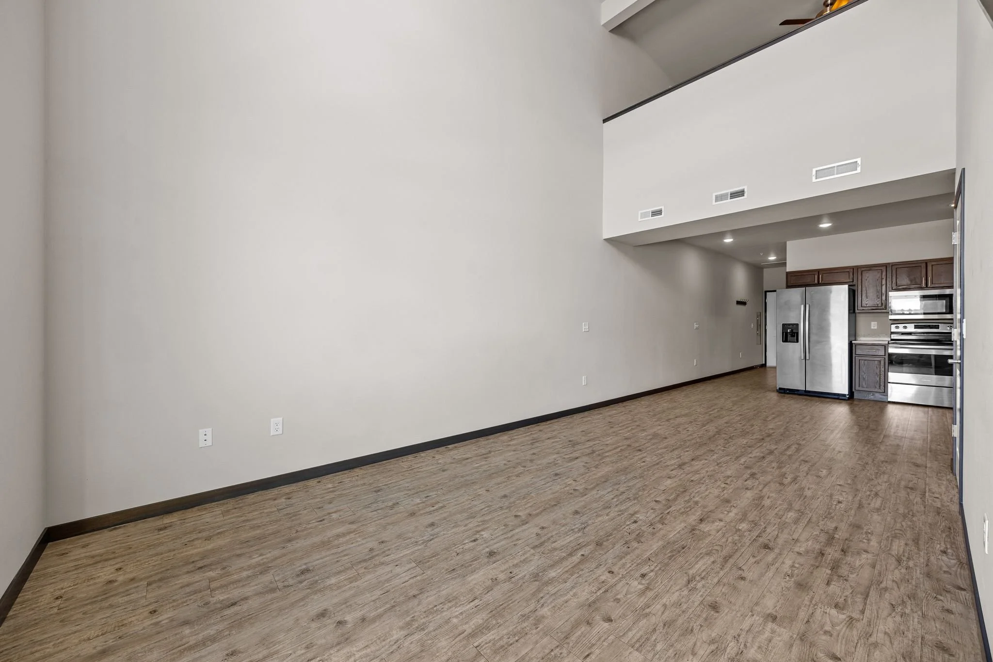 15_950_Commercial_St (14 of 33).jpg