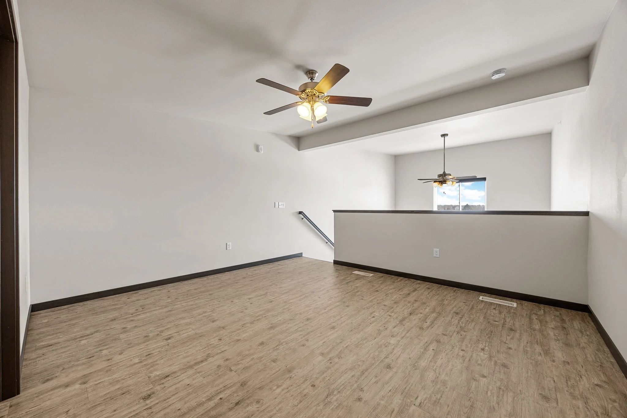 17_950_Commercial_St (16 of 33).jpg