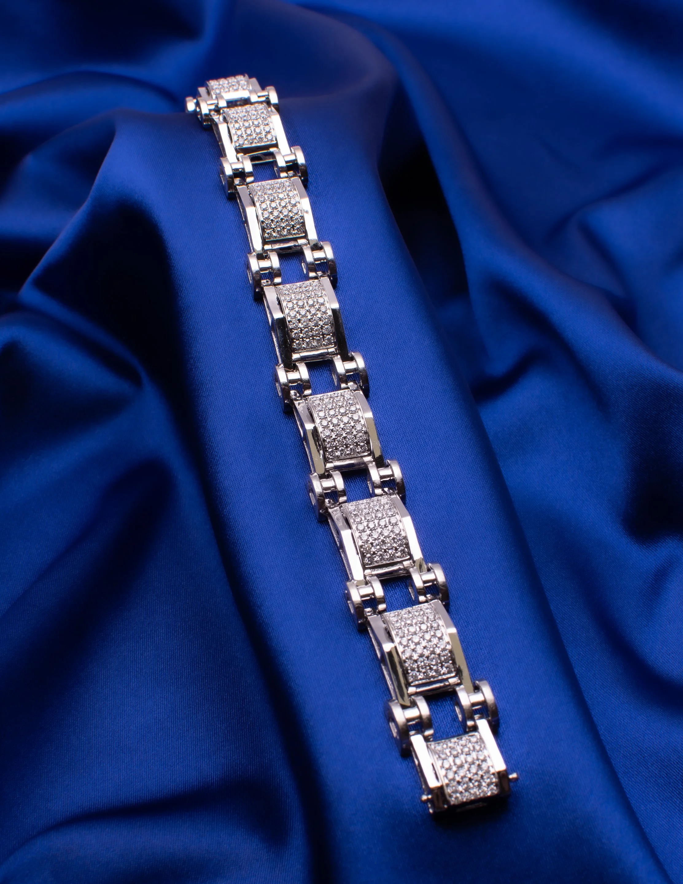 bluemensbracelet.jpg