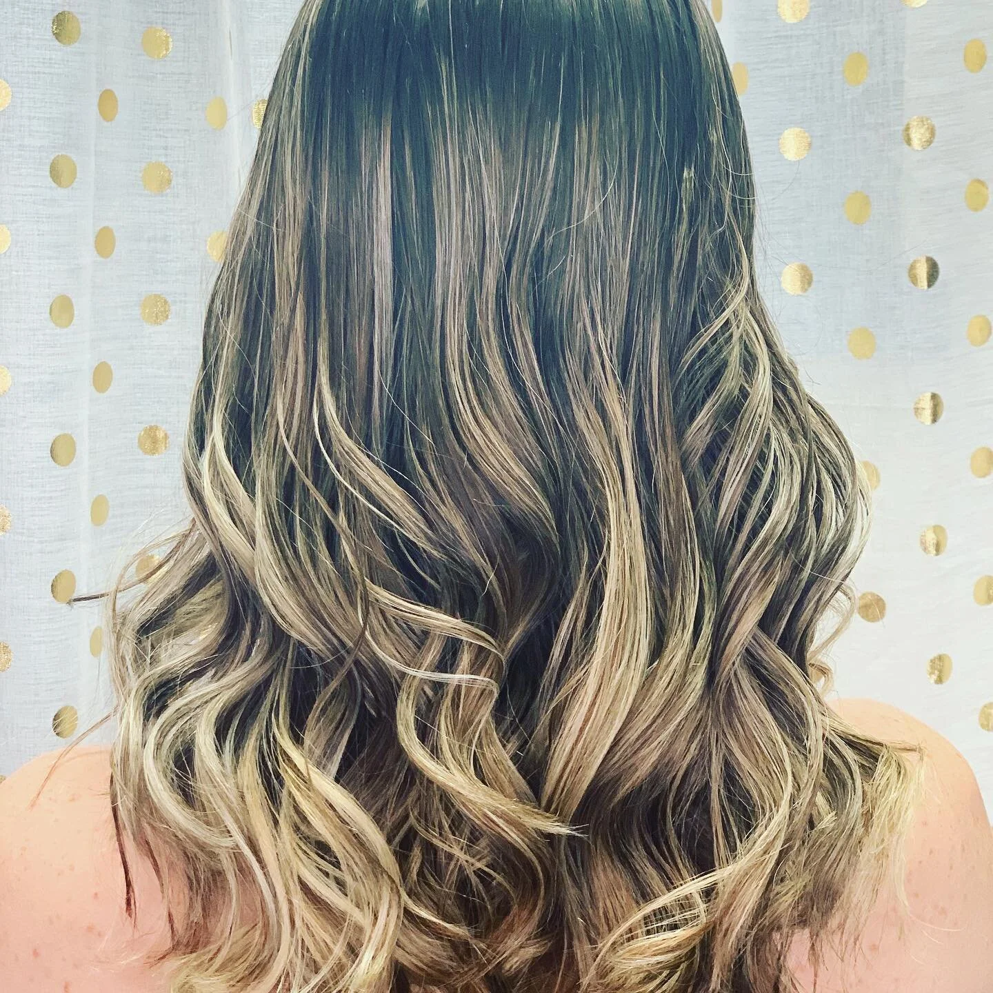 #classof2021 #senioryear #northeugenehighschool #hellobeautybar #eugenesalon #hairwest #eugeneoregon #baylayagehighlights