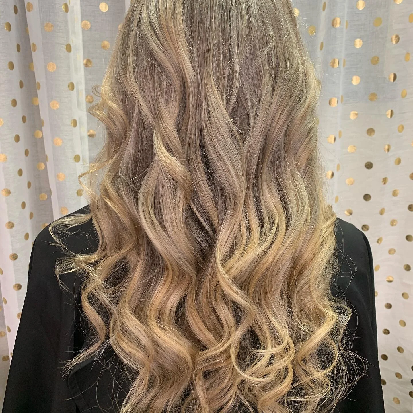 #pnwwomen #hellobeautybar #blondeshavemorefun #eugenesalon #hairwest #eugenesalon #westeugene #goducks