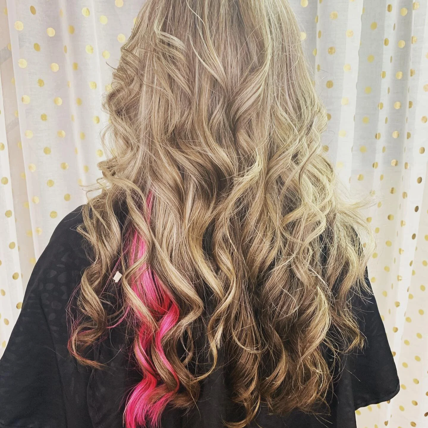 #eugenesalon #hellobeautybar #pinkhairdontcare #smallbusinesseugene