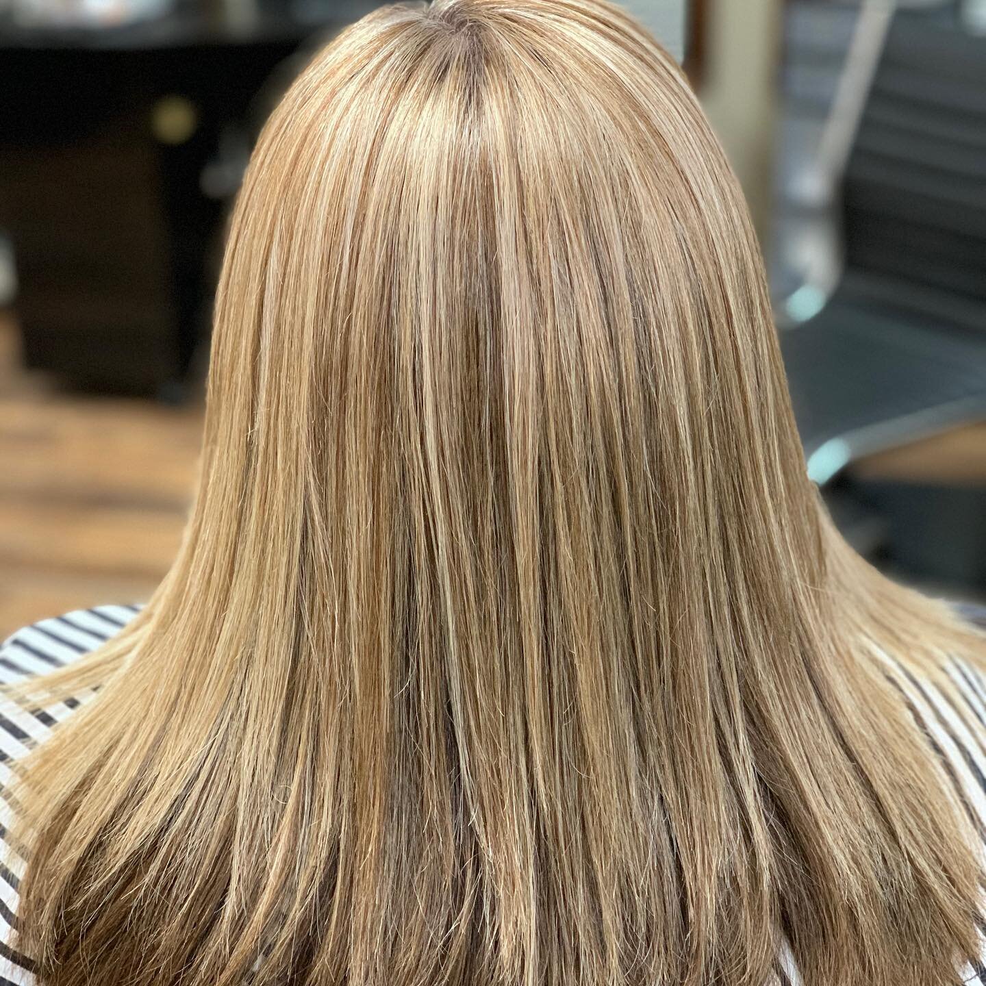 #eugenesalon #beautiful #proudpolicemom #eugenepolice 
#blondehighlights