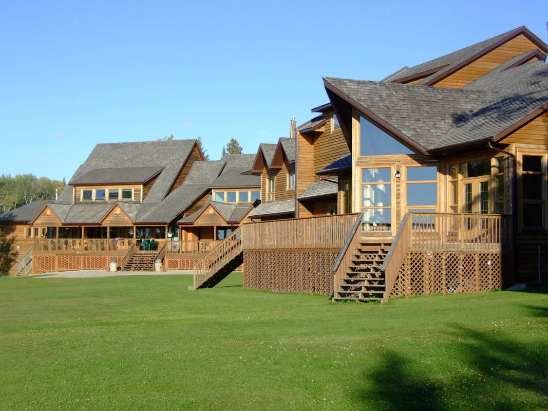 cedarwood-lodge_1_orig.jpg