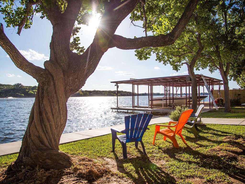 Lakeview with dock.jpg