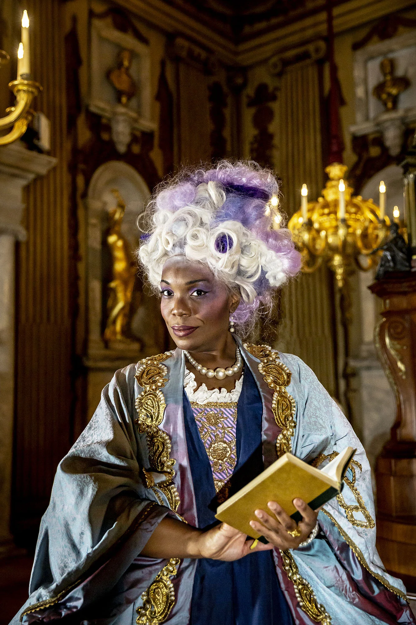 United-Queendom-1-Deborah-Tracey_©Gail-Harland-Photography-LR.jpg