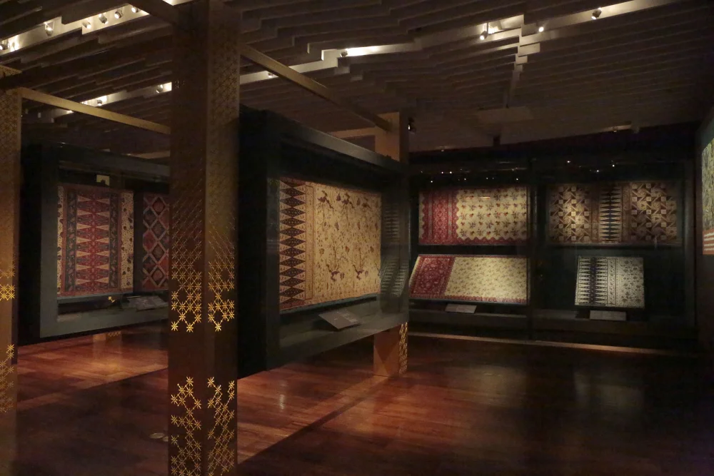 A Royal Treasure: The Javanese Batik Collection of King Chulalongkorn of Siam