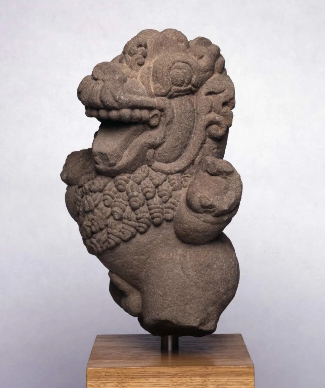 Southeast Asia: A History in Objects” by Alexandra Green — Art of
