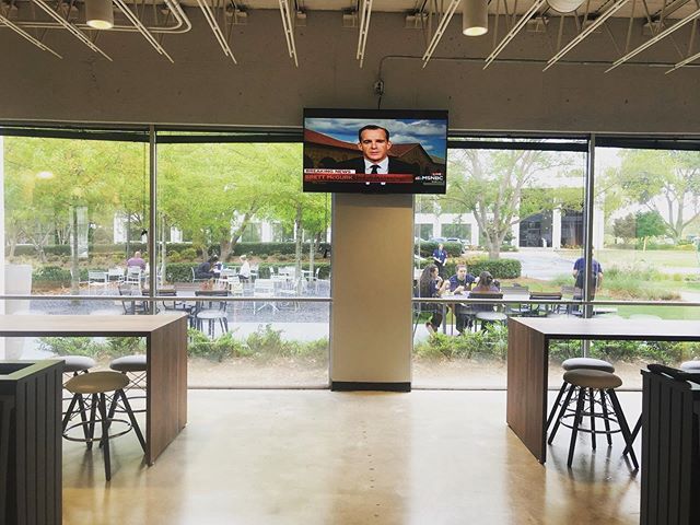 New TV up in the Gather area! Relax while enjoying lunch or a quick break 😌

#districtatchamblee #lunchbreak