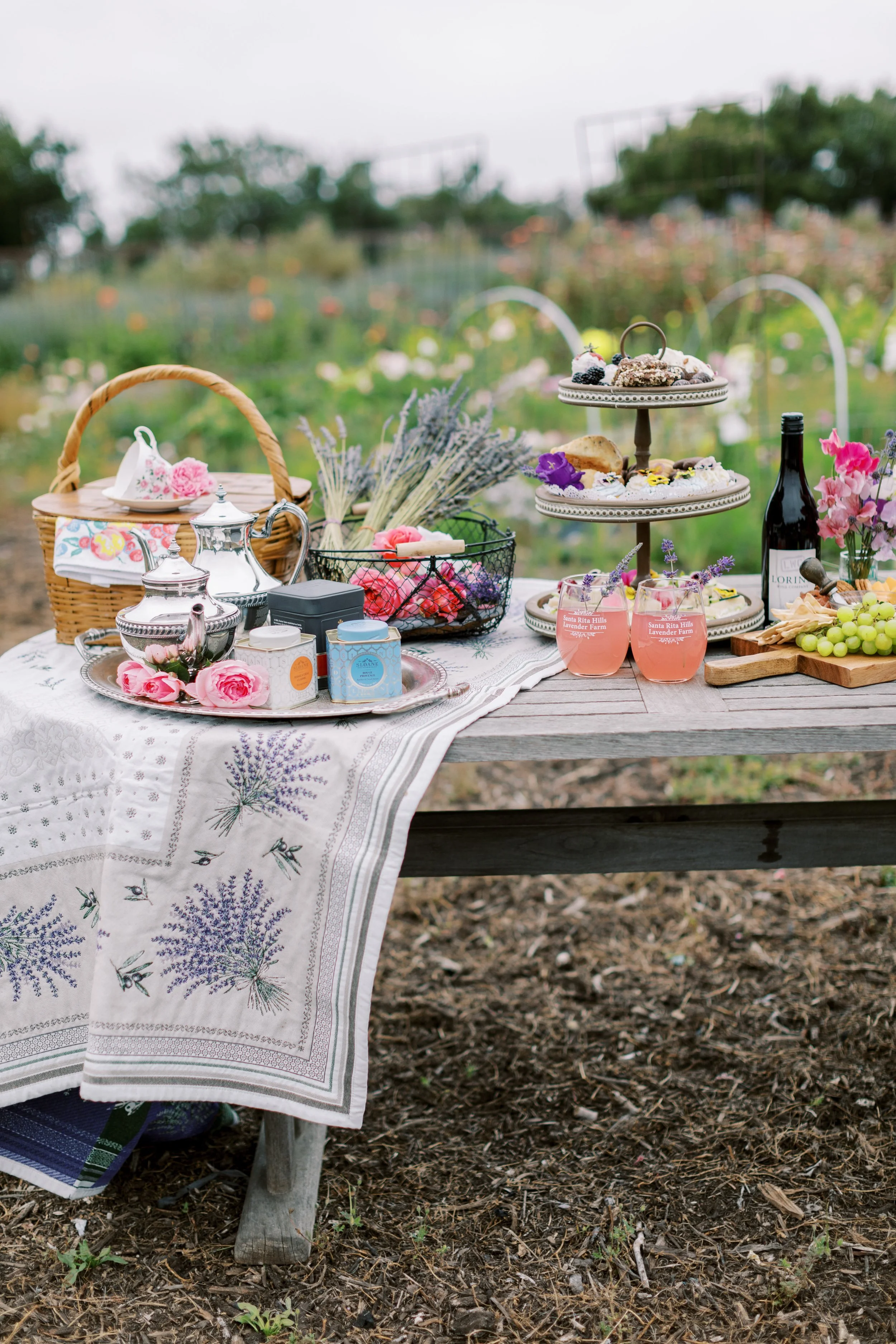 close up table setting.jpg