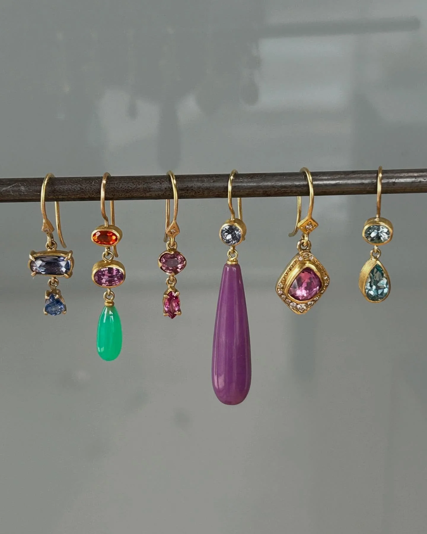 A little pop of color for this cloudy 4th of July!! We are open today!! 
.
.
#happy4thofjuly❤️💙 #satx #78029 #openforbuisness #smallshop #happyfriday