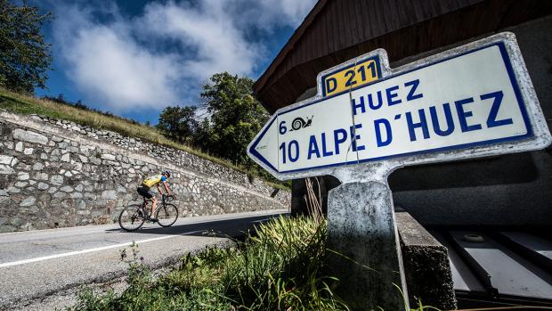 alpedhuez.jpg