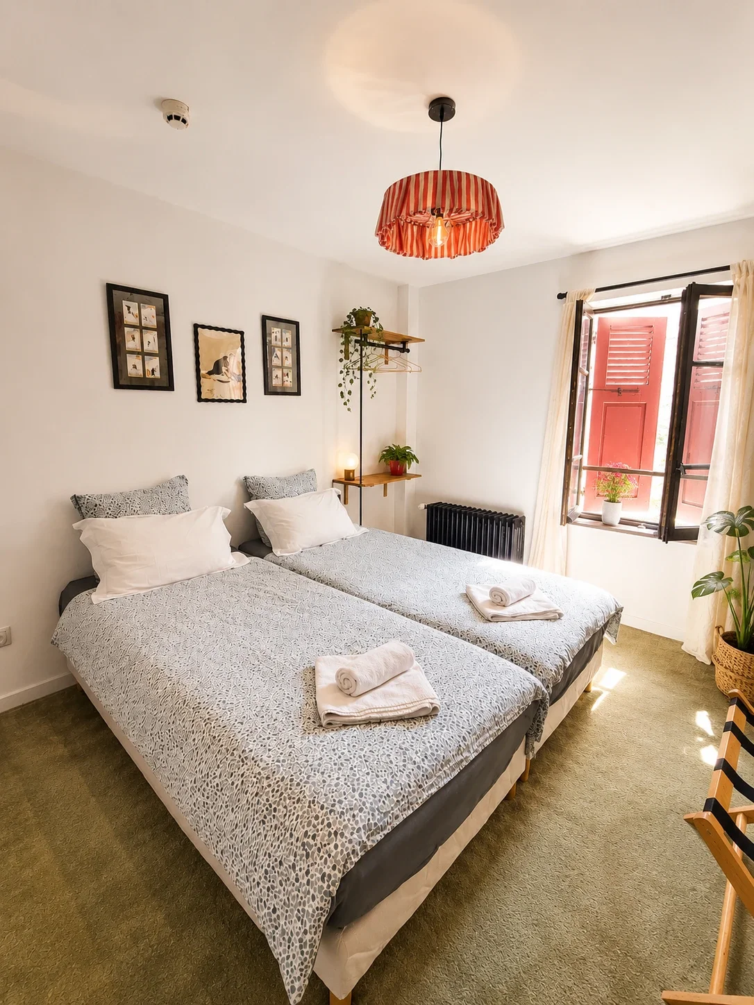 hotel-au-bon-accueil-chambre-double-01.webp