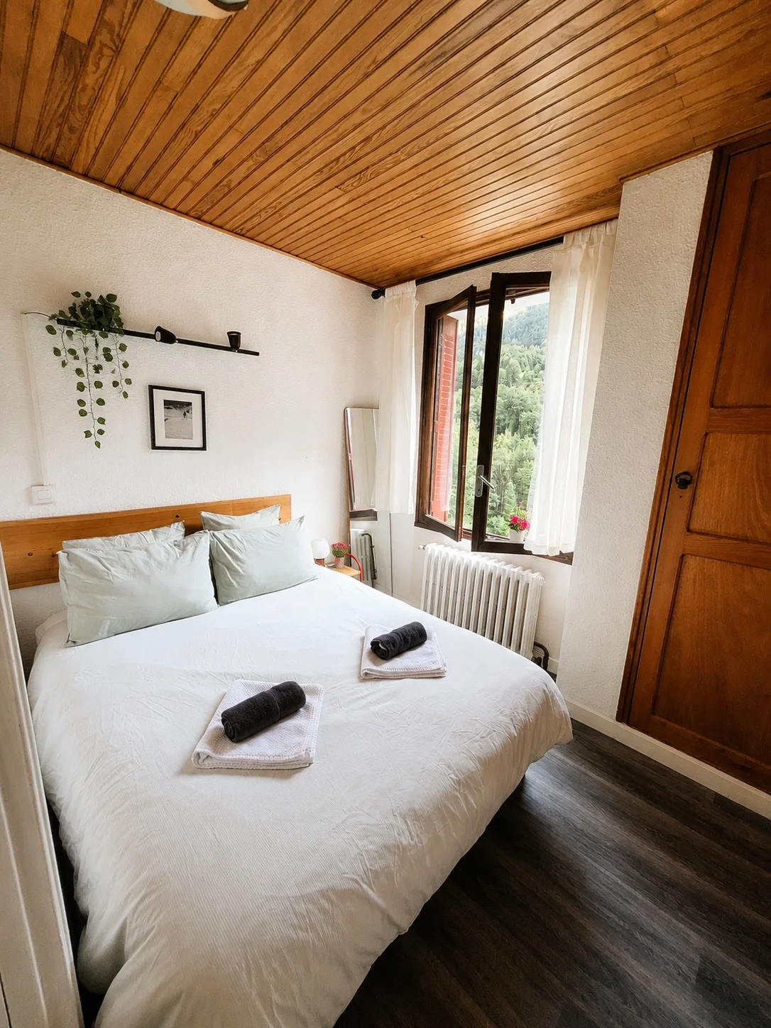 hotel-au-bon-accueil-chambre-double-05.webp