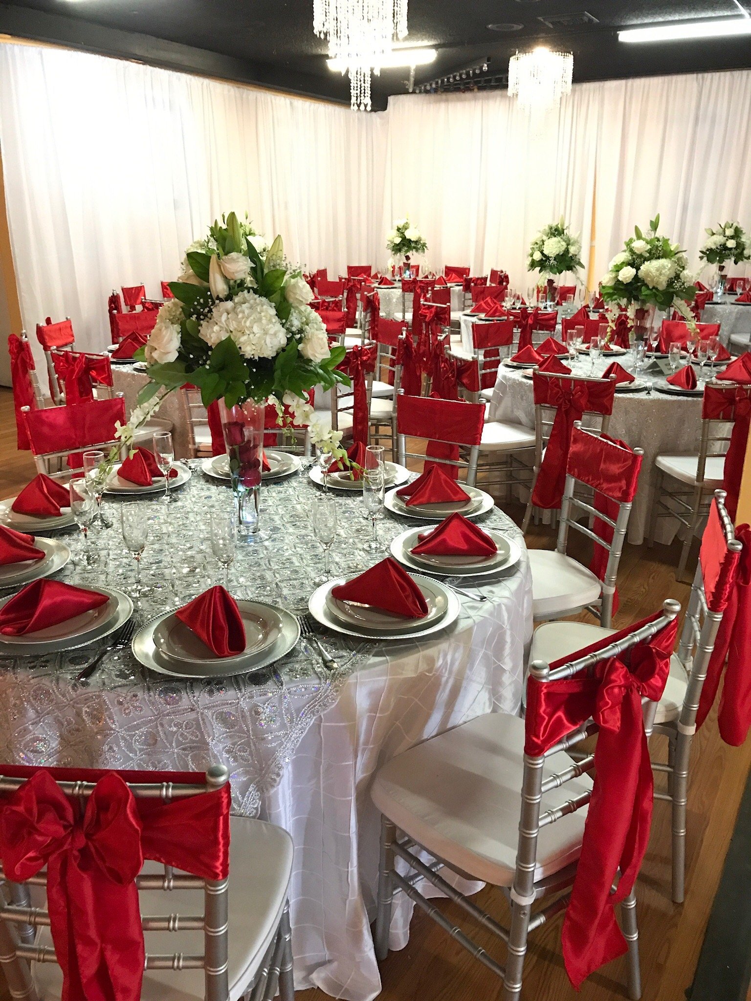 red&whitechiavari.JPG