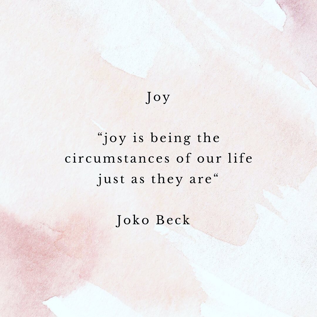 #mindfulnessquotes #jokobeck 🙏

Sometime being a human doing narrows our lens just enough to  remove the joy from what is right in front of us. ✨

Practice is waking up, again and again, to all the ways I think my life&rsquo;s circumstances should b