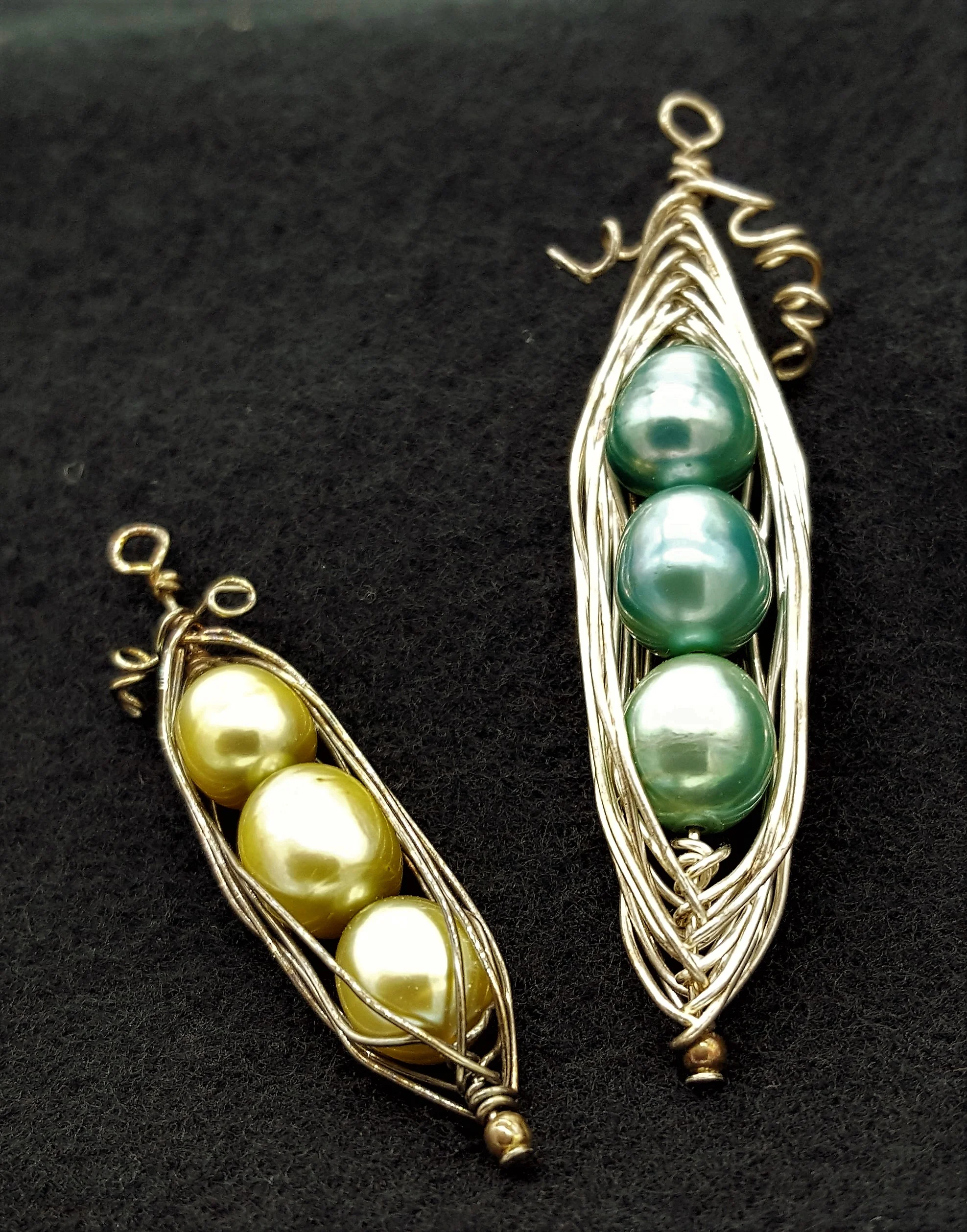 pea pod pendant workshop image.jpg