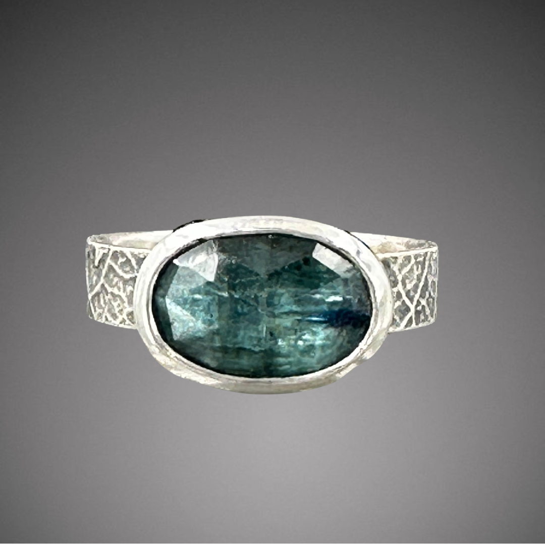 green kyanite on  leaf texture band (1).png