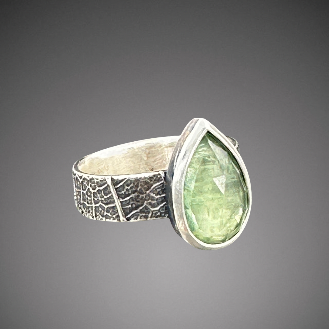 dendritic opal with raindrop copy 2.PNG