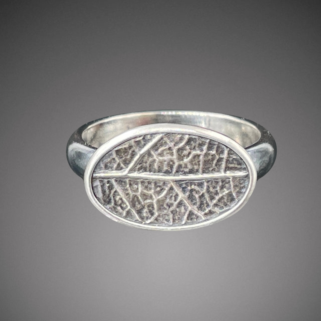 Leaf Texture Signet Ring