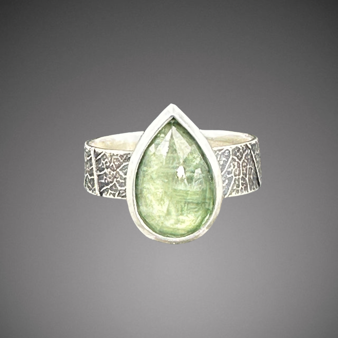 dendritic opal with raindrop 2.PNG