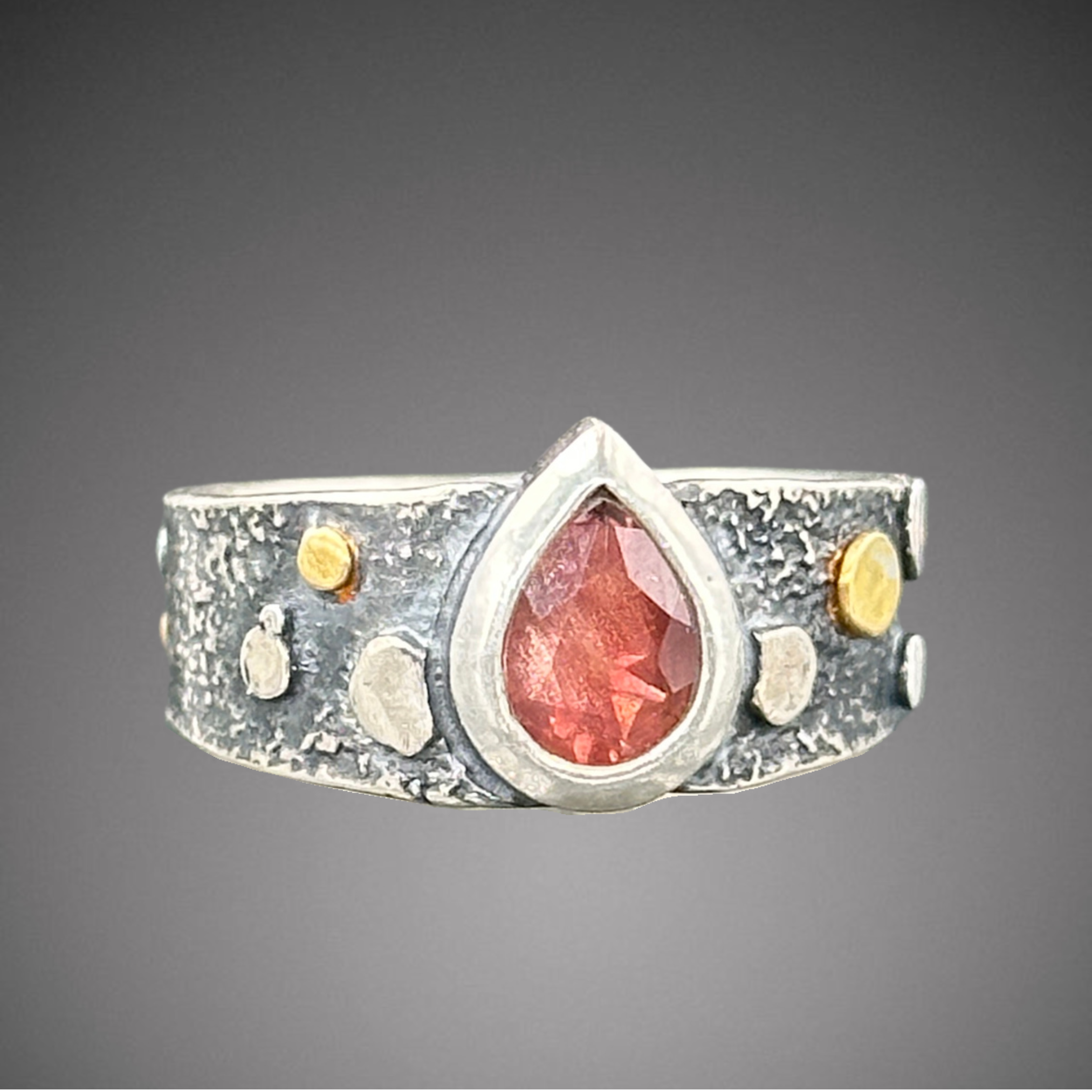 Sunstone pebble texture band with 22k.png