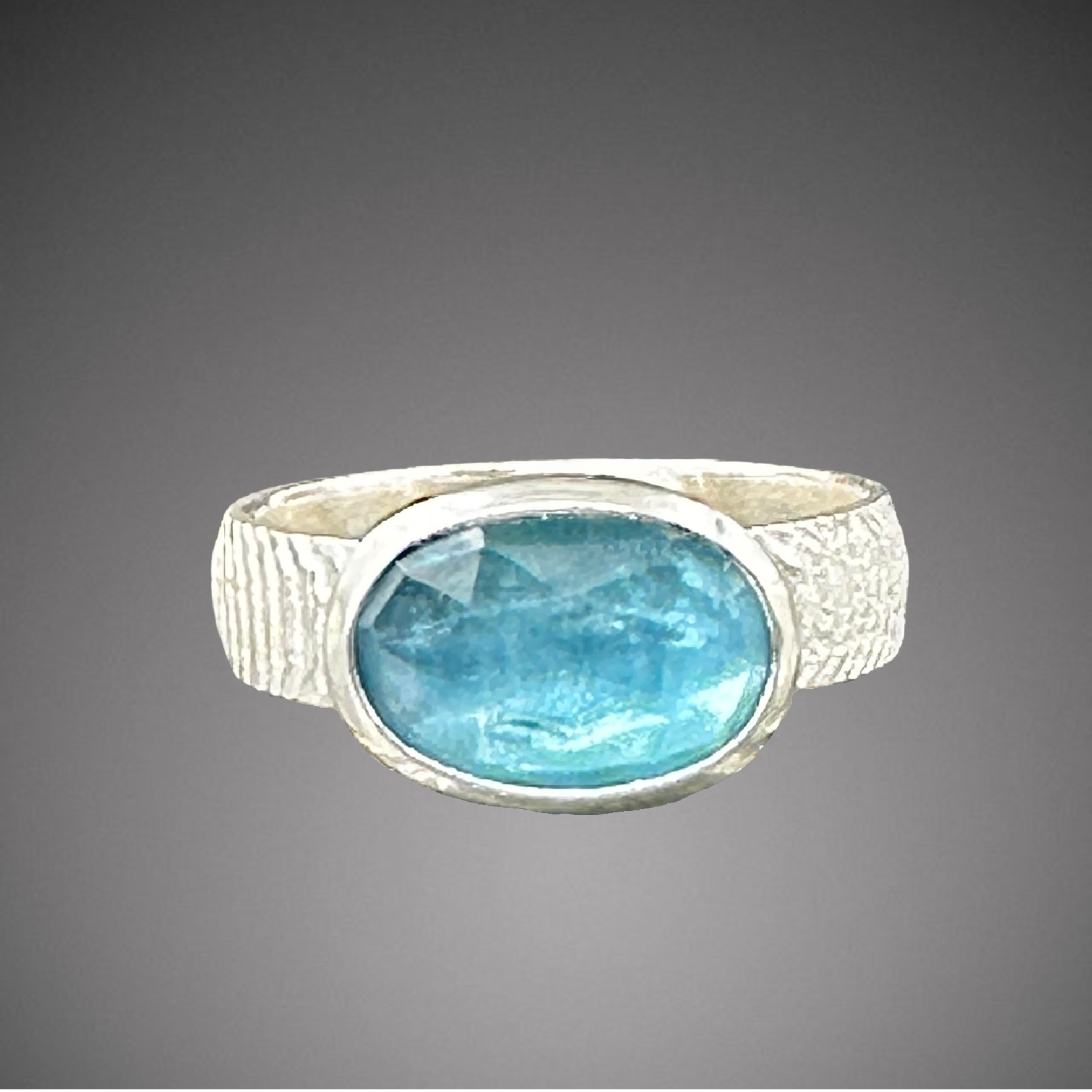 blue kyanite on cuttlefish band.png