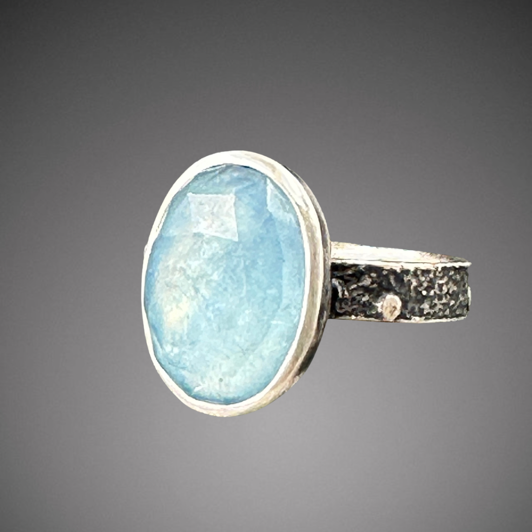 Aquamarine on pebble textured band