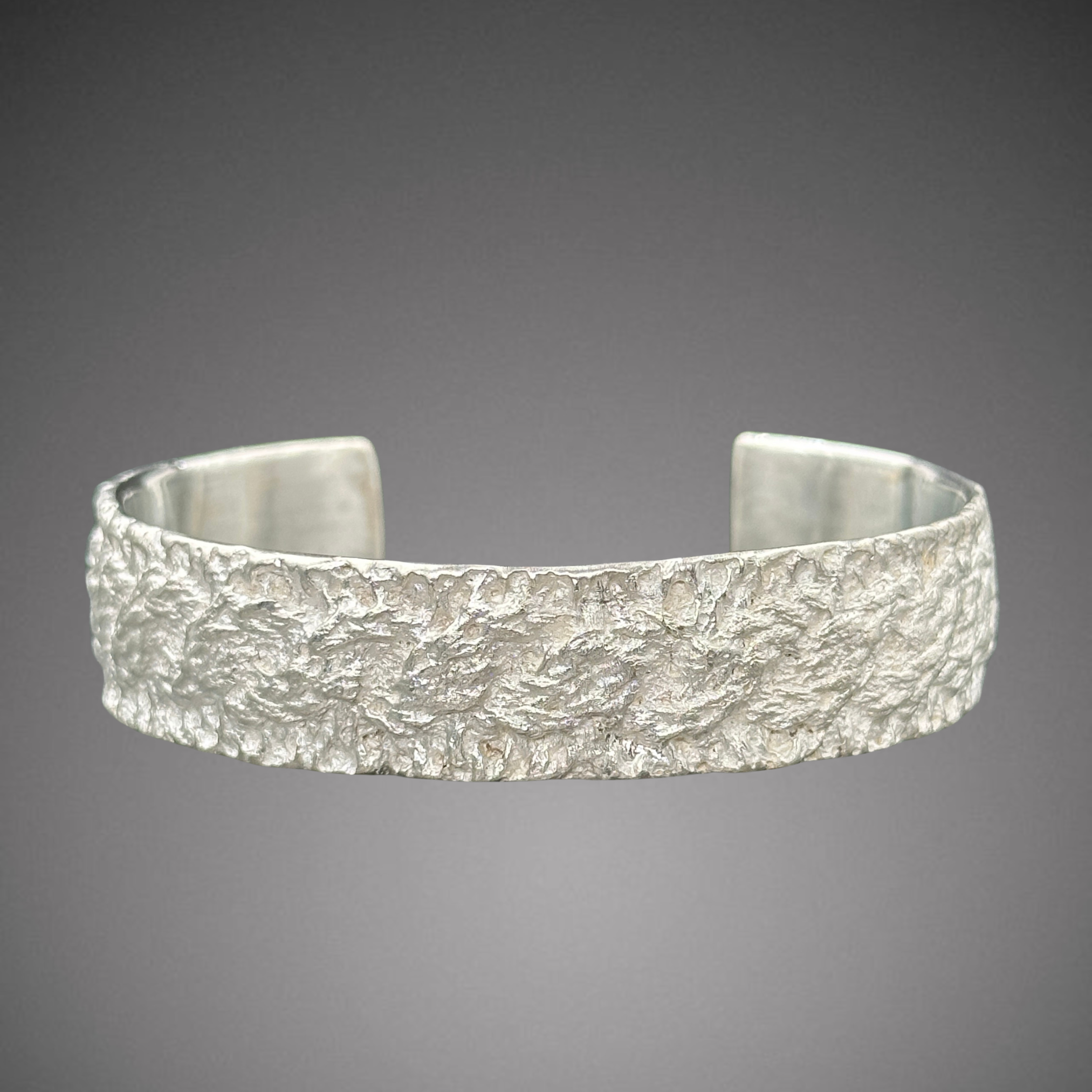 cable knit cuff .png