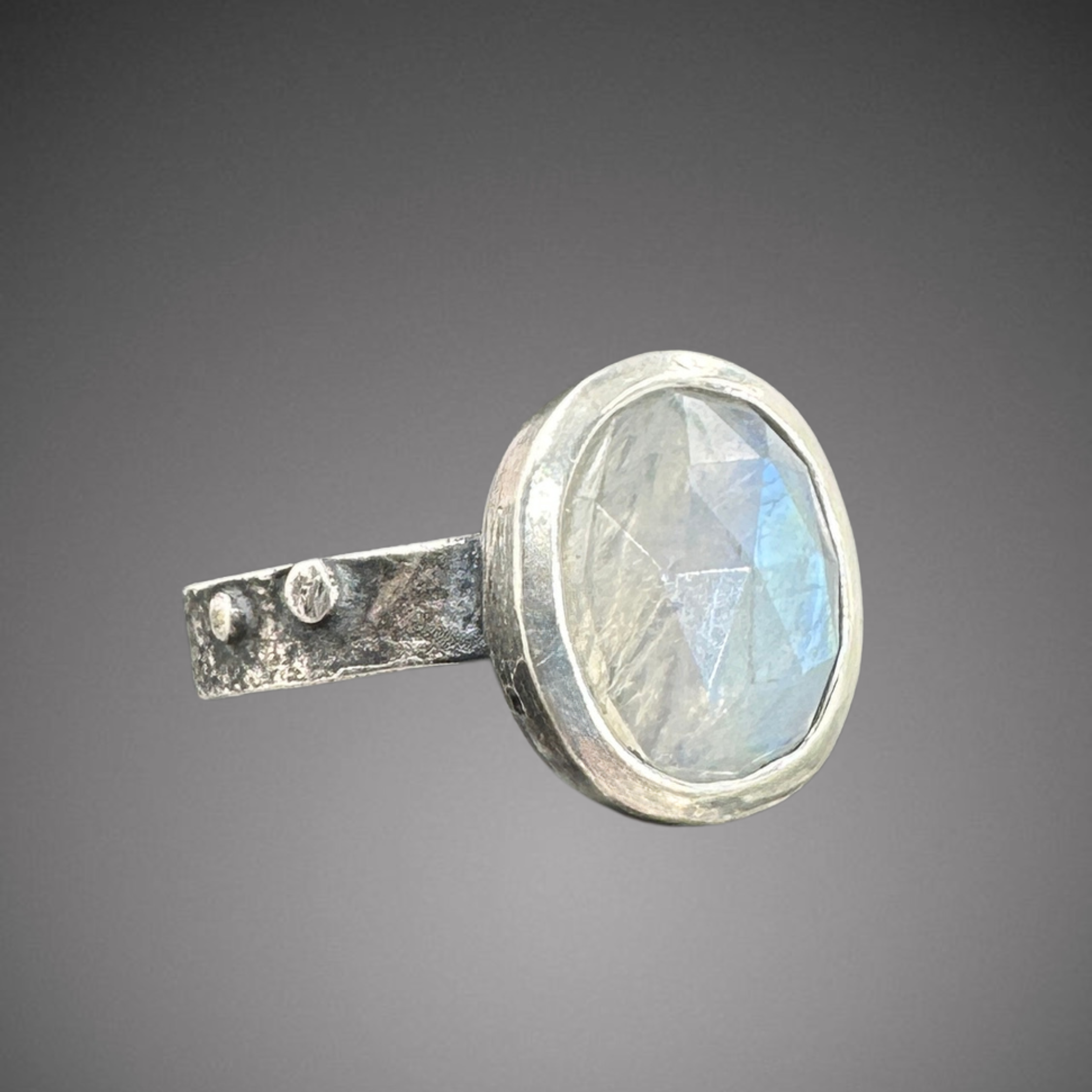Moonstone on pebble band size 7.75