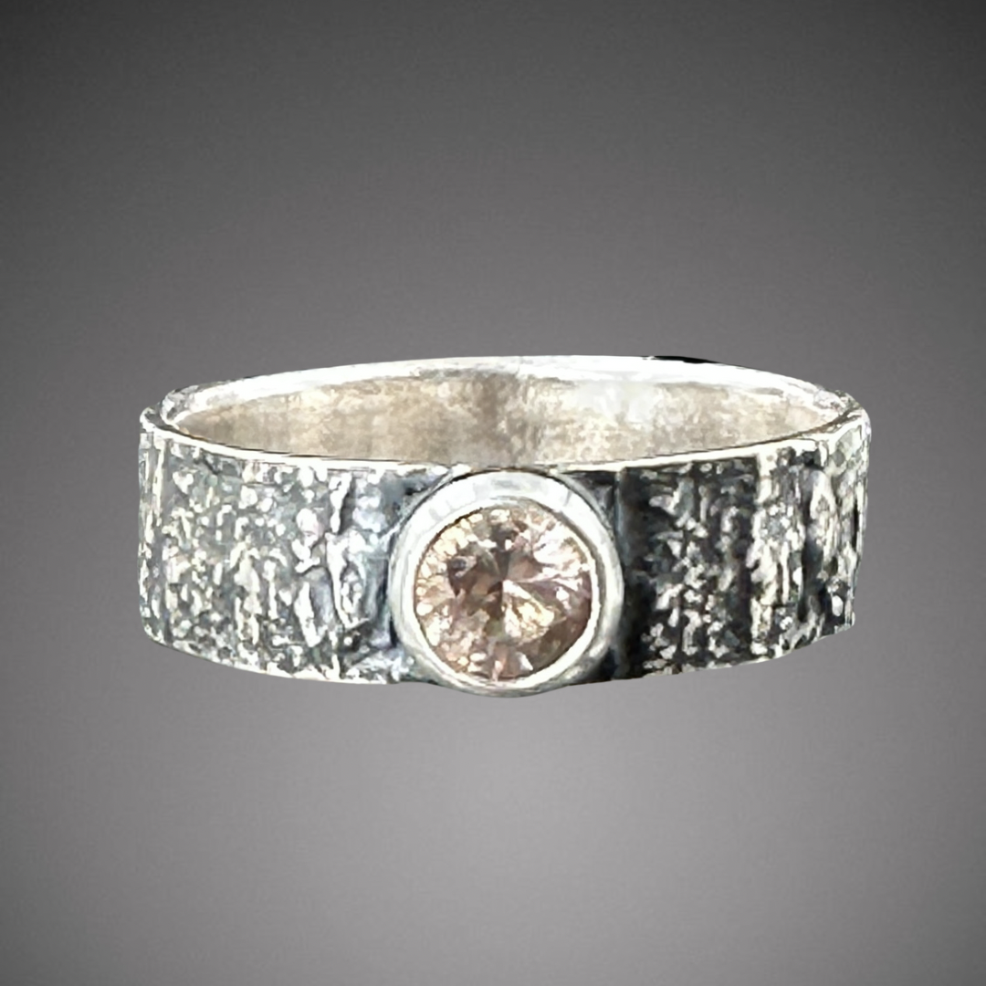 Sunstone set in Bark Band