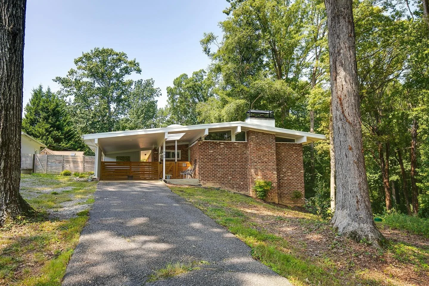 Cutie pie 1963 mid century home in north chesterfield

100 Heppel Road
$395,000
2,272 sqft
Comes with 2 lots!