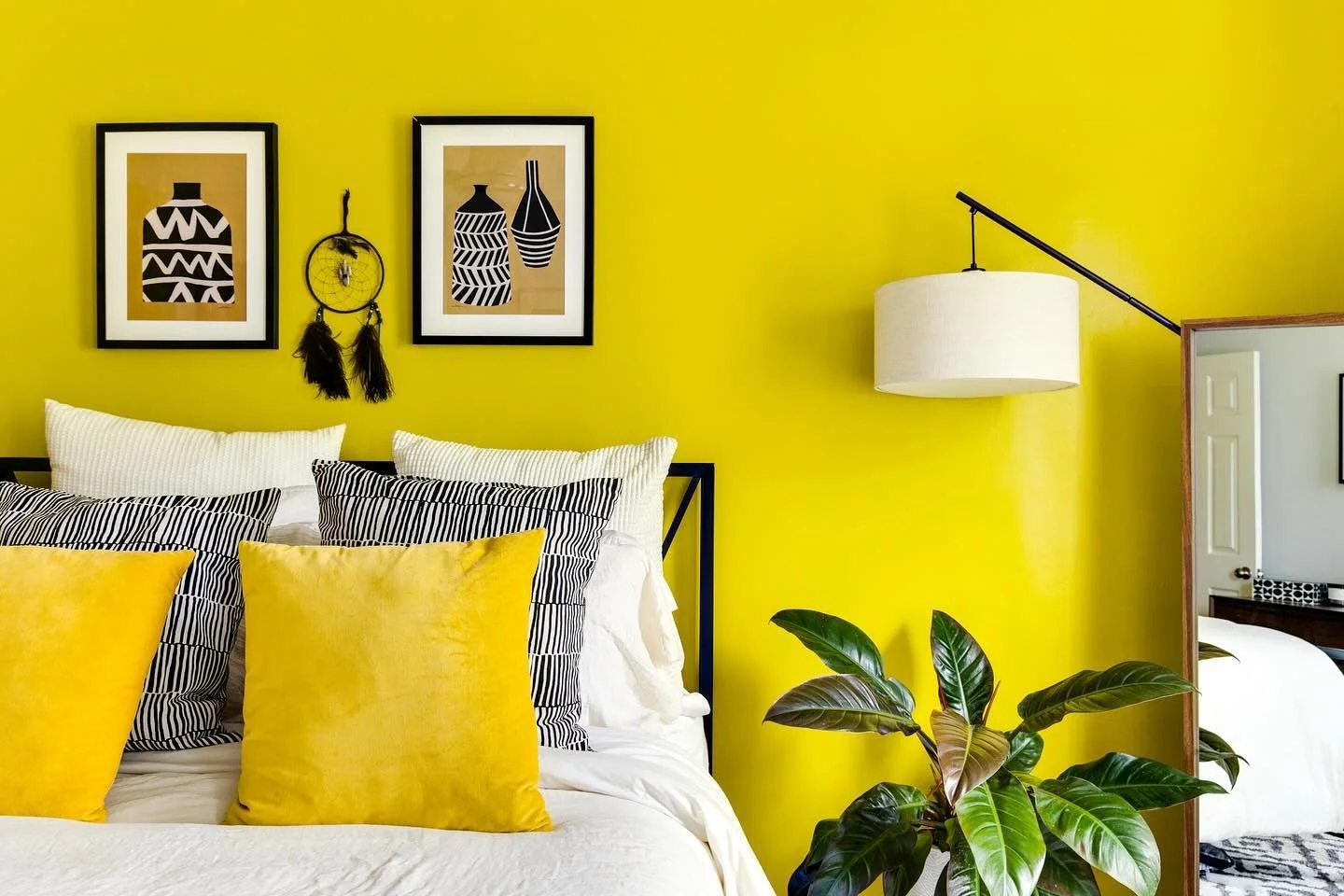 Goodbye gray, hello color!

3408 S Street
Richmond, Va
2 bed 2 bath
1122 sq ft
$299,000