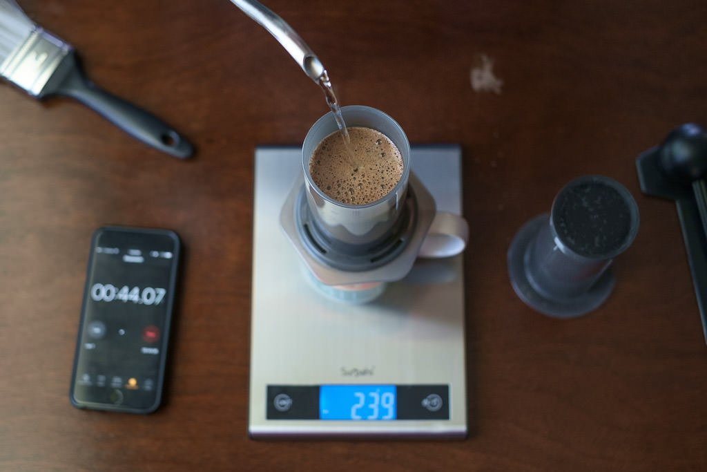 HandsomeWade-Aeropress-Brew-Method-34.jpg