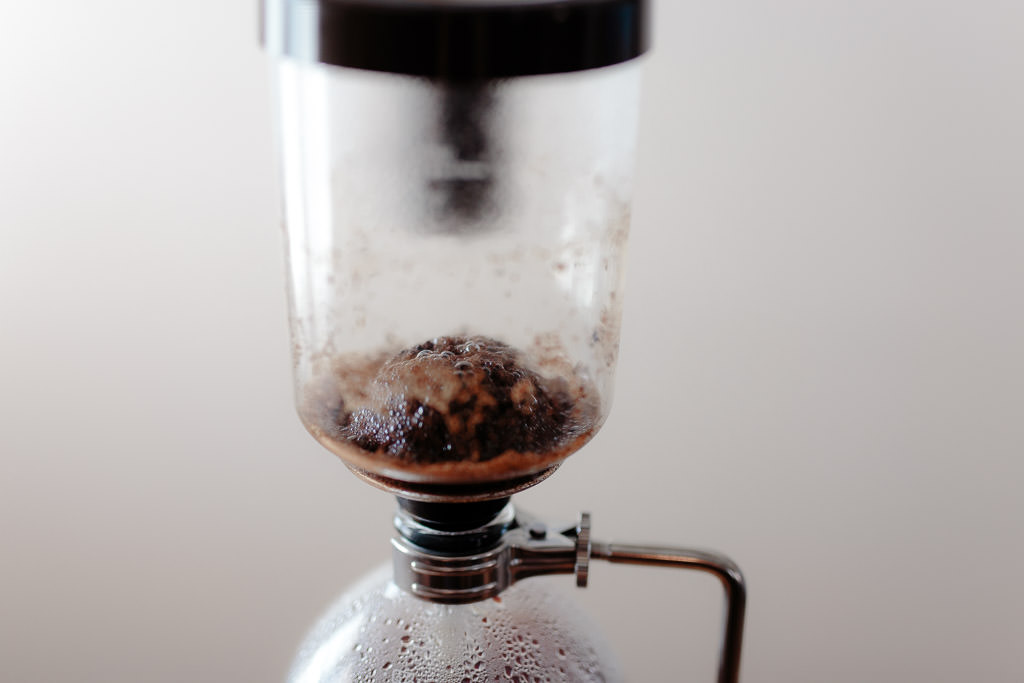 Using a Siphon Coffee Maker – Brewminate: A Bold Blend of News and