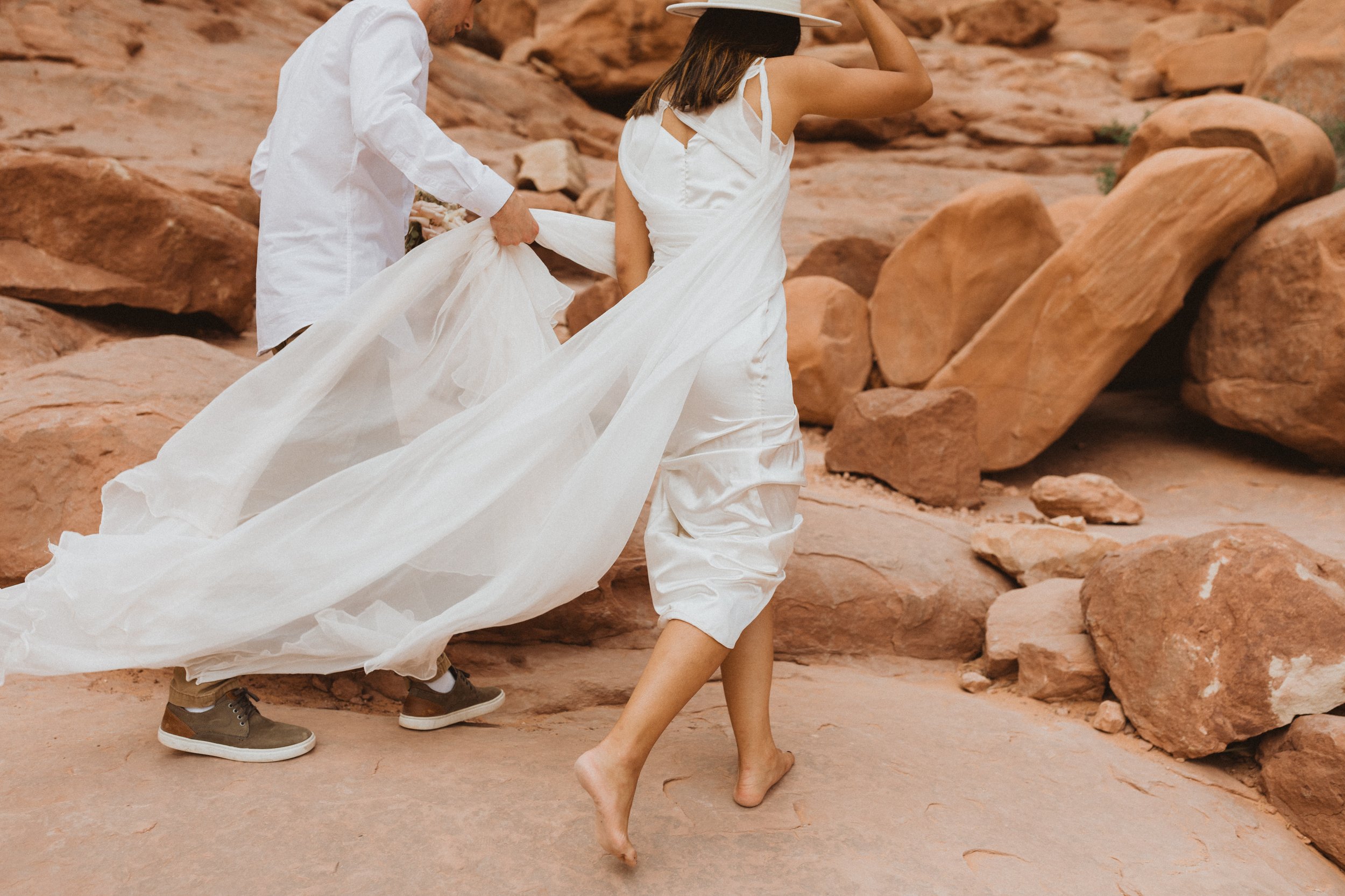 MOAB UTAH ELOPEMENT PHOTOGRAPHY-6.jpg