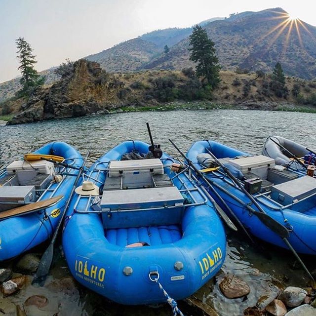 If you need me I&rsquo;ll be on a boat in Idaho. Schedule&rsquo;s pretty open. @idahoriveradventures @ledgevineyards @ianmoorebandofficial