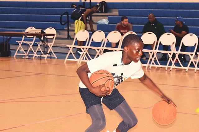 HIGHLIGHT: Coach Wandago led our very first youth basketball skills clinic last year. He is currently a trainer at @pattherocskillsacademy and a rising senior studying Social Work at Morgan State University🏁 
The countdown continues... 59 DAYS UNTIL